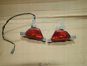 MAZDA2 MAZDA 2 II DE 08 - LAMPA PRZECIWMGIELNA TYŁ 1/2 MINIATURA