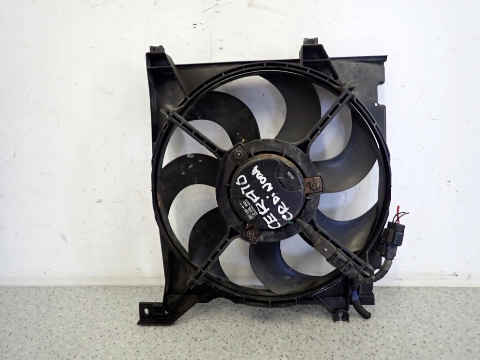 KIA CERATO 1.5 CRDI 04-08 WENTYLATOR CHŁODNICY 4/5