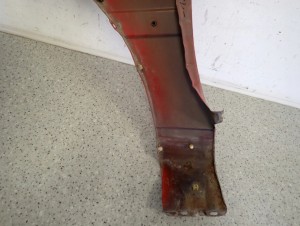 NISSAN SUNNY N14 92-95 BŁOTNIK PRZEDNI PRAWY 5/9 MINIATURA