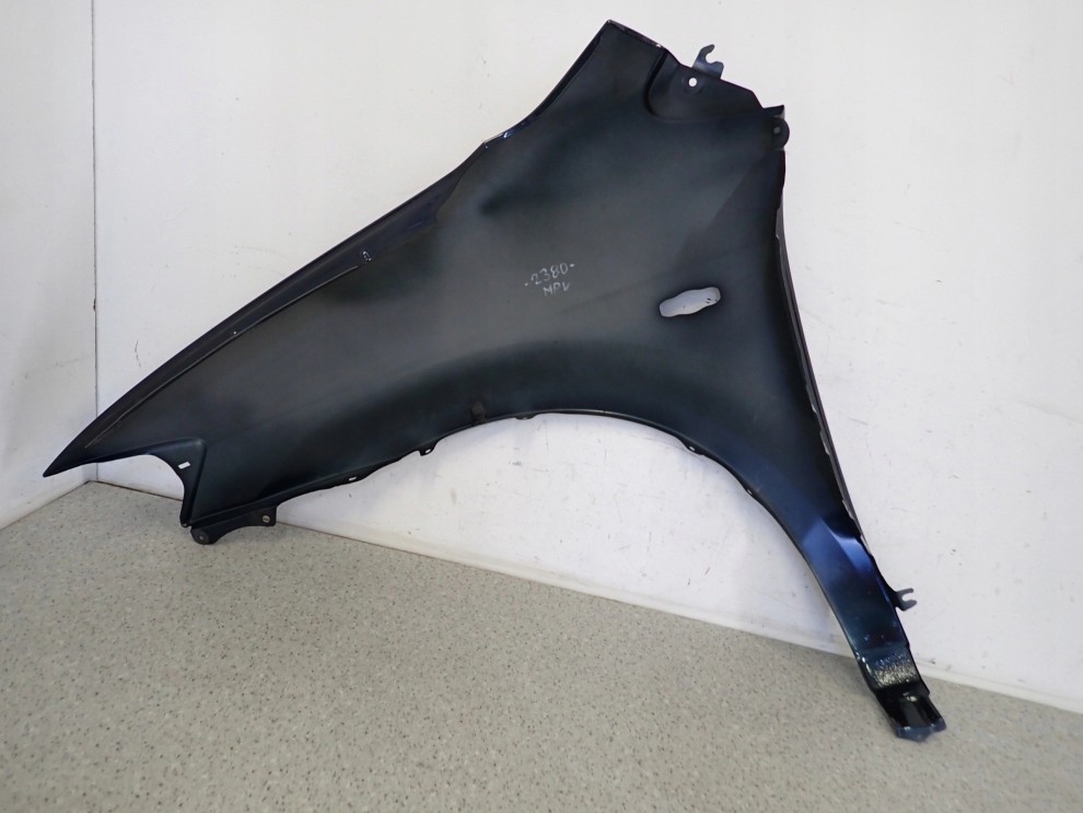 MAZDA MPV 98 -03 BŁOTNIK PRZEDNI PRAWY 6/8