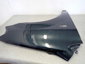 MAZDA MPV 98 -03 BŁOTNIK PRZEDNI PRAWY 3/8 MINIATURA