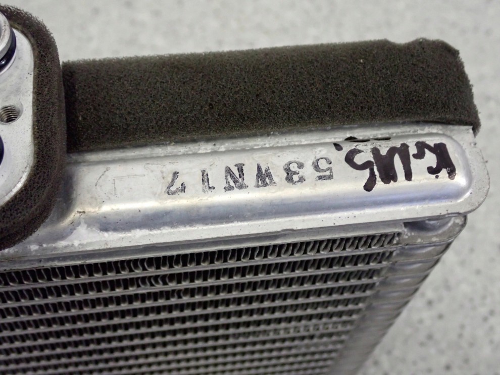 SUZUKI IGNIS 00-03 PAROWNIK KLIMATYZACJI 4/6