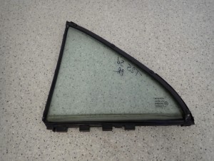 TOYOTA AVENSIS T25 HB 5D 02- SZYBA TYLNA PRAWA DRZWI 2/3 MINIATURA