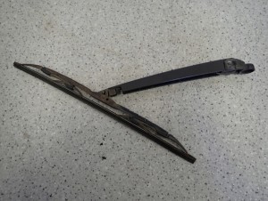 CHEVROLET CRUZE HB 5d 08-12 RAMIE WYCIERACZKI TYŁ 1/2 MINIATURA