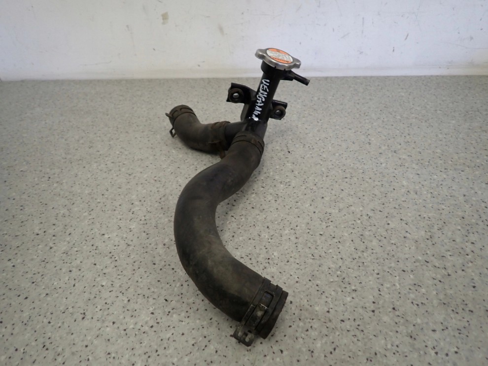 KIA VENGA 09- 1.4 CRDI WLEW PŁYNU CHŁODNICY 4/6