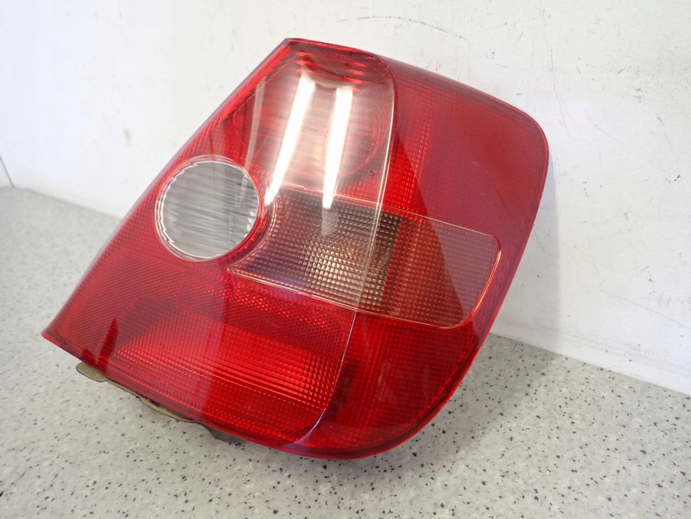 HONDA CIVIC EP 3d HB 01-03 LAMPA TYLNA PRAWA 3/7