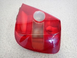 HONDA CIVIC EP 3d HB 01-03 LAMPA TYLNA PRAWA 6/7 MINIATURA