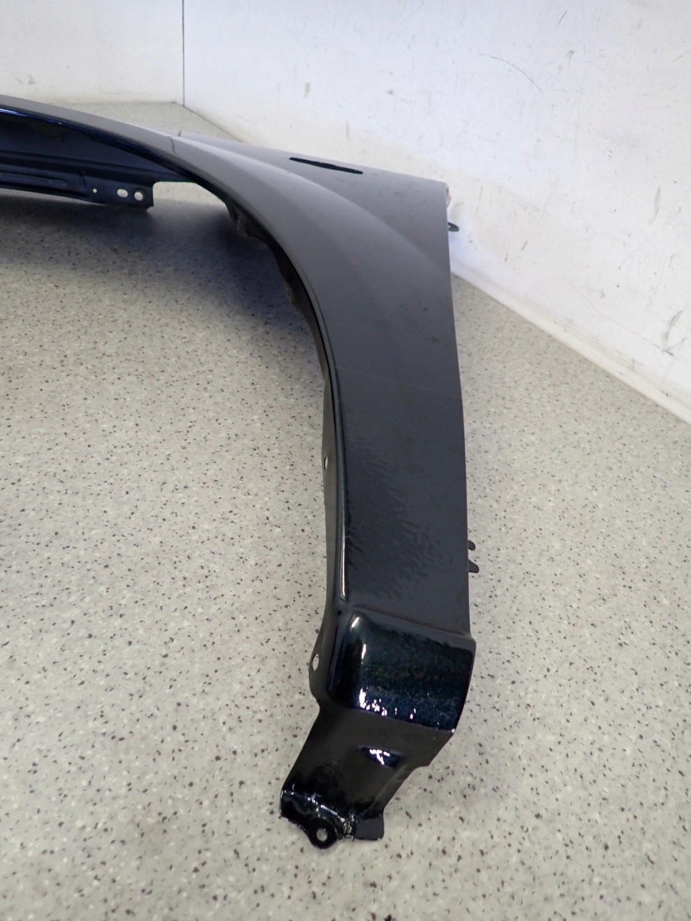 MAZDA MPV 98 -03 BŁOTNIK PRZEDNI LEWY 8/9