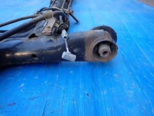 SUZUKI SWIFT 07-09 BELKA TYLNA ZAWIESZENIA 5/12 MINIATURA