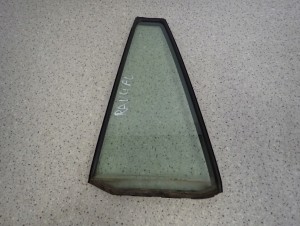 TOYOTA RAV4 RAV 4 2.0 D4D II 00-05 SZYBA TYLNA LEWA