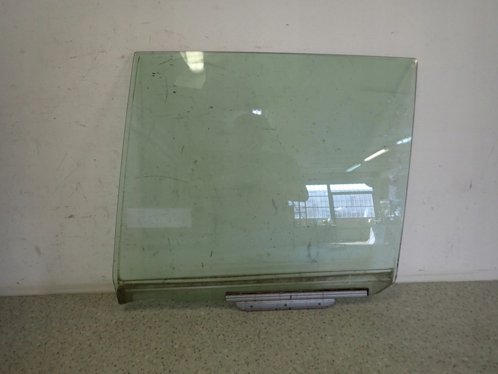 TOYOTA RAV4 RAV 4 II 5D 00-05 SZYBA TYLNA LEWA 1/3