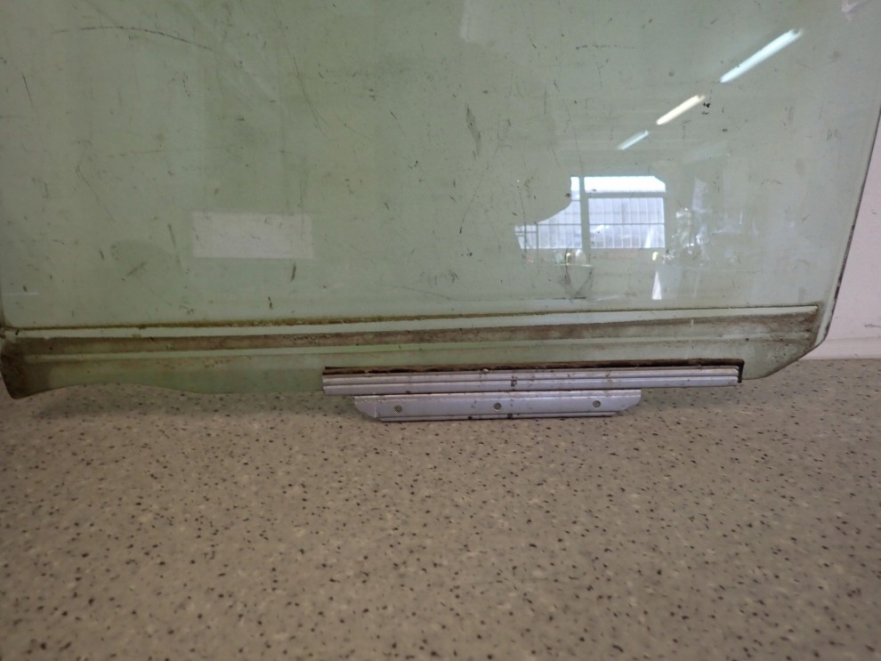 TOYOTA RAV4 RAV 4 II 5D 00-05 SZYBA TYLNA LEWA 2/3