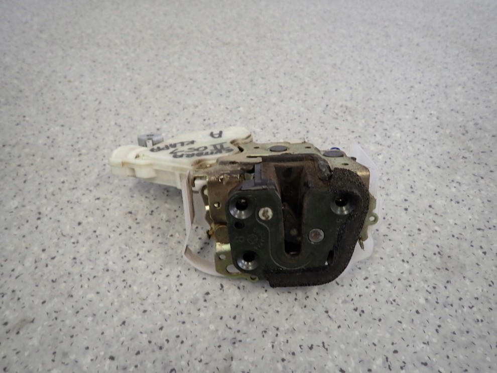 GRAND VITARA 06- ZAMEK KLAPY BAGAZNIKA 2/6