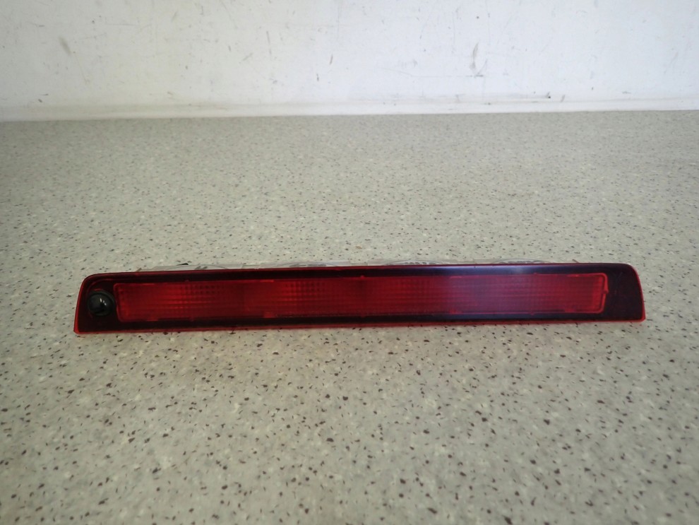 SUZUKI GRAND VITARA II 06- TRZECI 3 STOP LAMPA 1/6