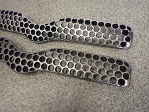 TOYOTA YARIS 99-02 ATRAPA PRZEDNIA GRILL 4/7 MINIATURA