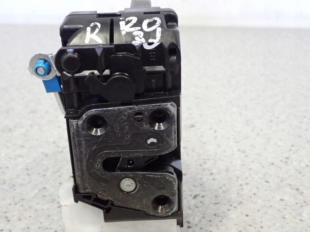 HYUNDAI i20 08-12 ZAMEK DRZWI PRAWYCH 3 DRZWI 5/5