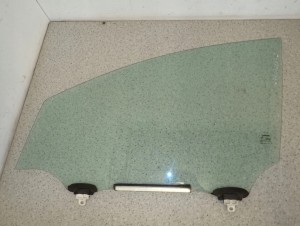 COROLLA VERSO 04-08 SZYBA PRZEDNIA LEWA W DRZWI 2/7 MINIATURA