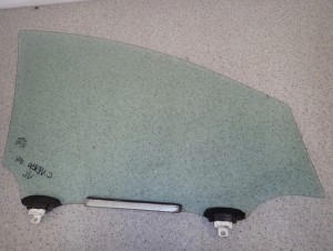 COROLLA VERSO 04-08 SZYBA PRZEDNIA LEWA W DRZWI 7/7 MINIATURA