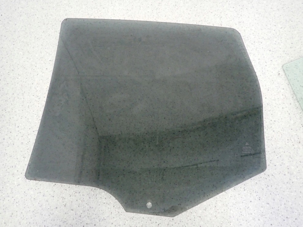 MITSUBISHI COLT CZ 5d 2007-2012 SZYBA TYLNA PRAWA OPUSZCZANA LIFT 5/5