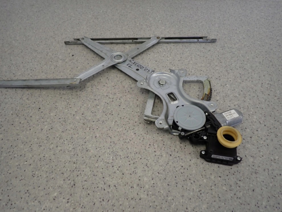 TOYOTA COROLLA VERSO 04-09 PODNOŚNIK SZYBY PRZEDNI LEWY 2/7