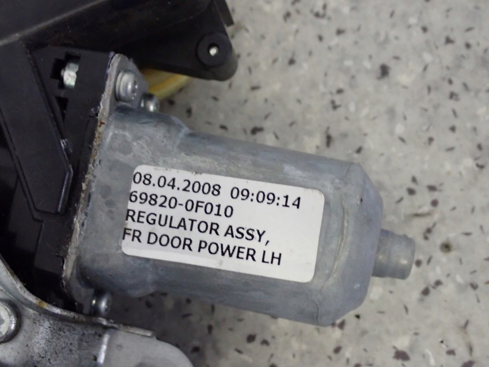 TOYOTA COROLLA VERSO 04-09 PODNOŚNIK SZYBY PRZEDNI LEWY 7/7