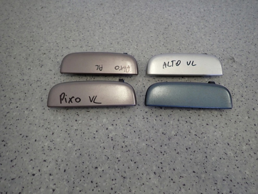 SUZUKI ALTO PIXO 09- KLAMKA DRZWI PRZEDNIA LEWA 2/7