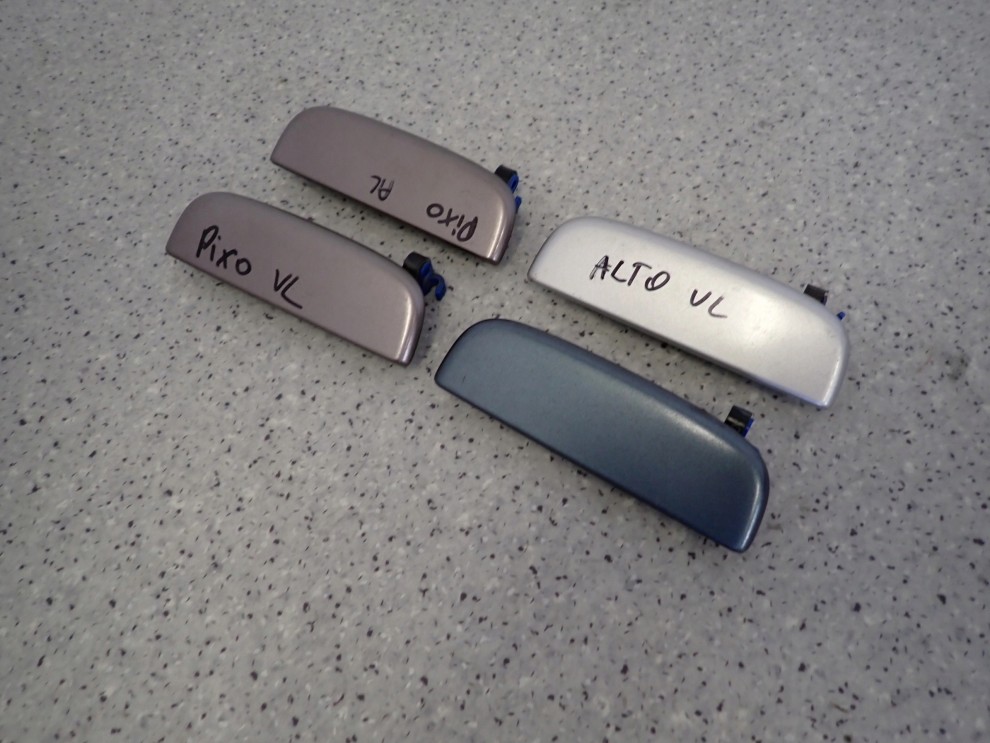 SUZUKI ALTO PIXO 09- KLAMKA DRZWI PRZEDNIA LEWA 4/7