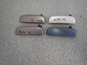 SUZUKI ALTO PIXO 09- KLAMKA DRZWI PRZEDNIA LEWA