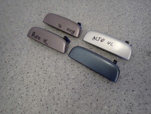 SUZUKI ALTO PIXO 09- KLAMKA DRZWI PRZEDNIA LEWA 3/7 MINIATURA