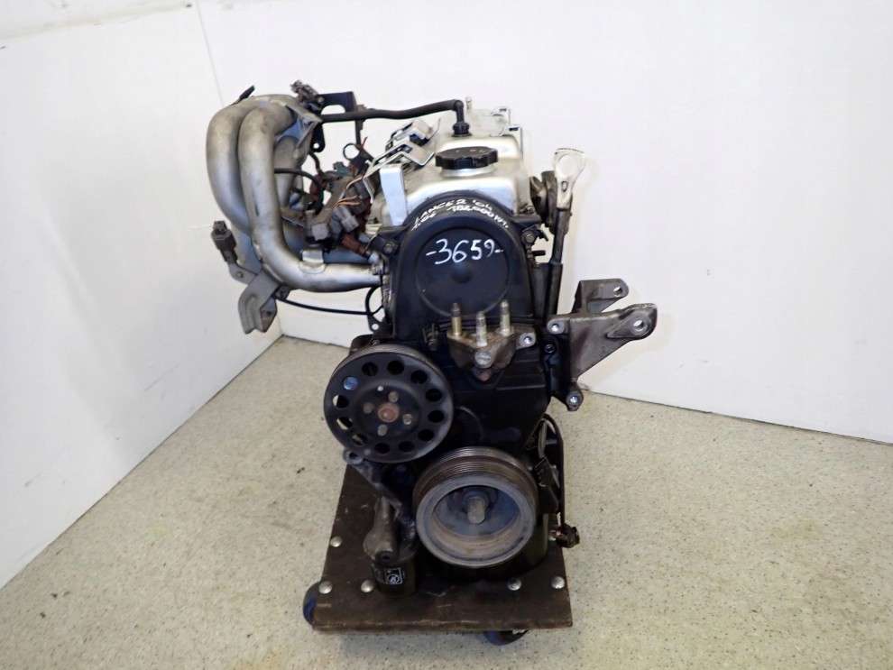 MITSUBISHI LANCER VII 1.6I SILNIK 4G18 1/11