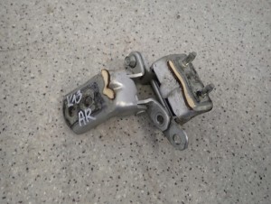 NISSAN MICRA K13 10-16 ZAWIASY DRZWI TYLNE PRAWE