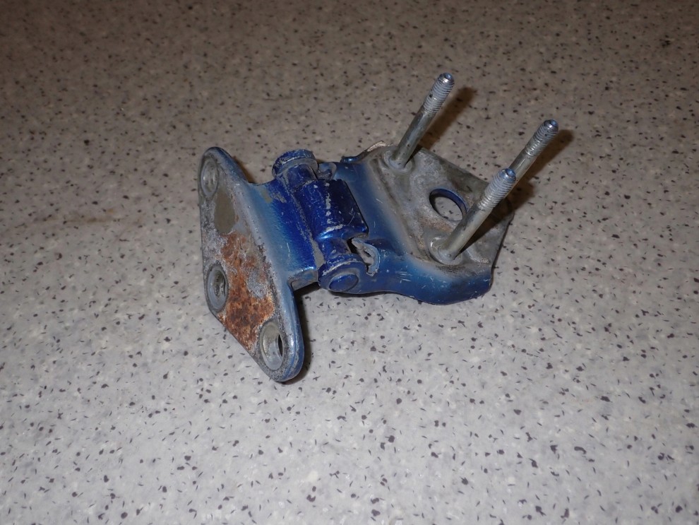 TOYOTA RAV4 RAV 4 99-05 ZAWIAS TYLNEJ KLAPY DZWI TYLNYCH 6/7