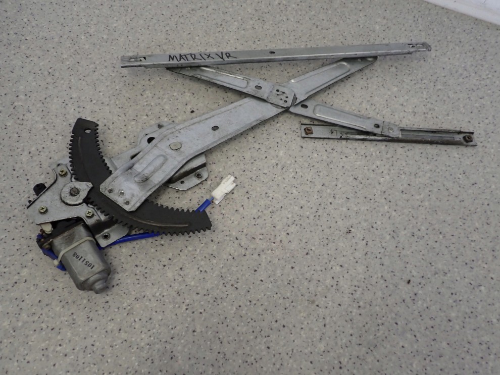 HYUNDAI MATRIX 07- PODNOSNIK SZYBY PRZÓD PRAWY 3/8