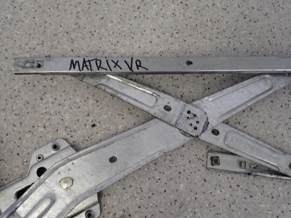 HYUNDAI MATRIX 07- PODNOSNIK SZYBY PRZÓD PRAWY 5/8