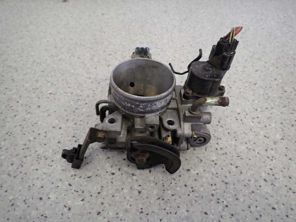 MITSUBISHI LANCER VII 1.6I PRZEPUSTNICA POWIETRZA 3/6