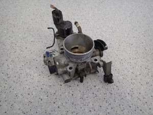 MITSUBISHI LANCER VII 1.6I PRZEPUSTNICA POWIETRZA 1/6 MINIATURA