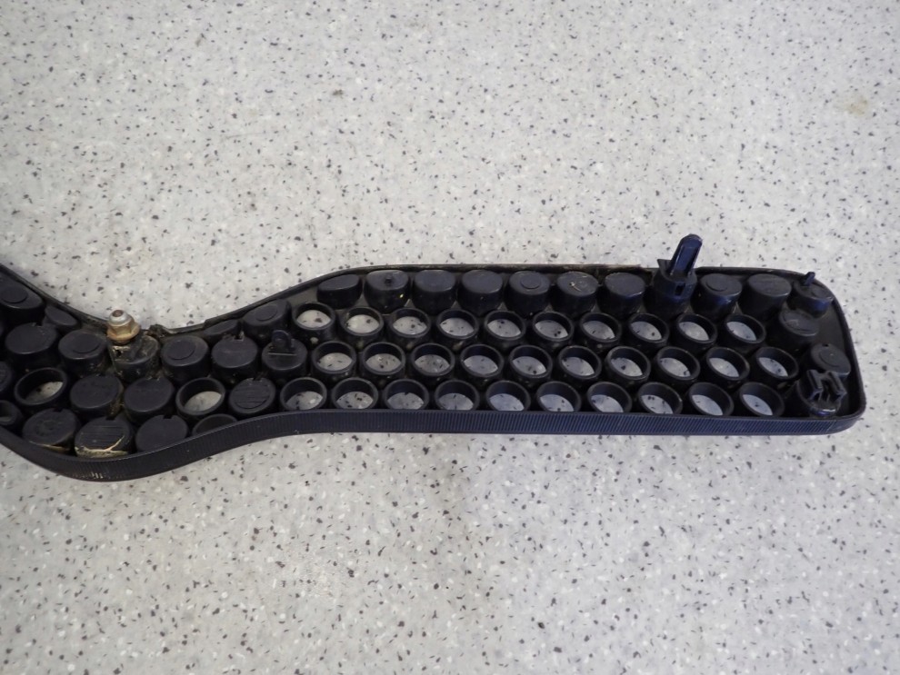 TOYOTA YARIS 99-02 ATRAPA PRZEDNIA GRILL 6/6