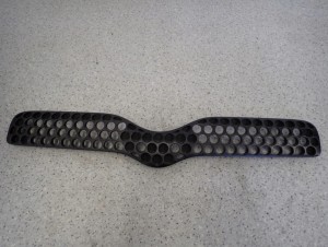 TOYOTA YARIS 99-02 ATRAPA PRZEDNIA GRILL