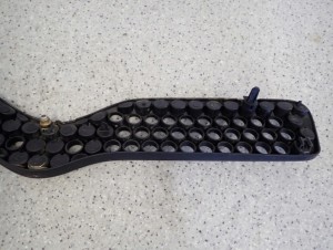 TOYOTA YARIS 99-02 ATRAPA PRZEDNIA GRILL 6/6 MINIATURA