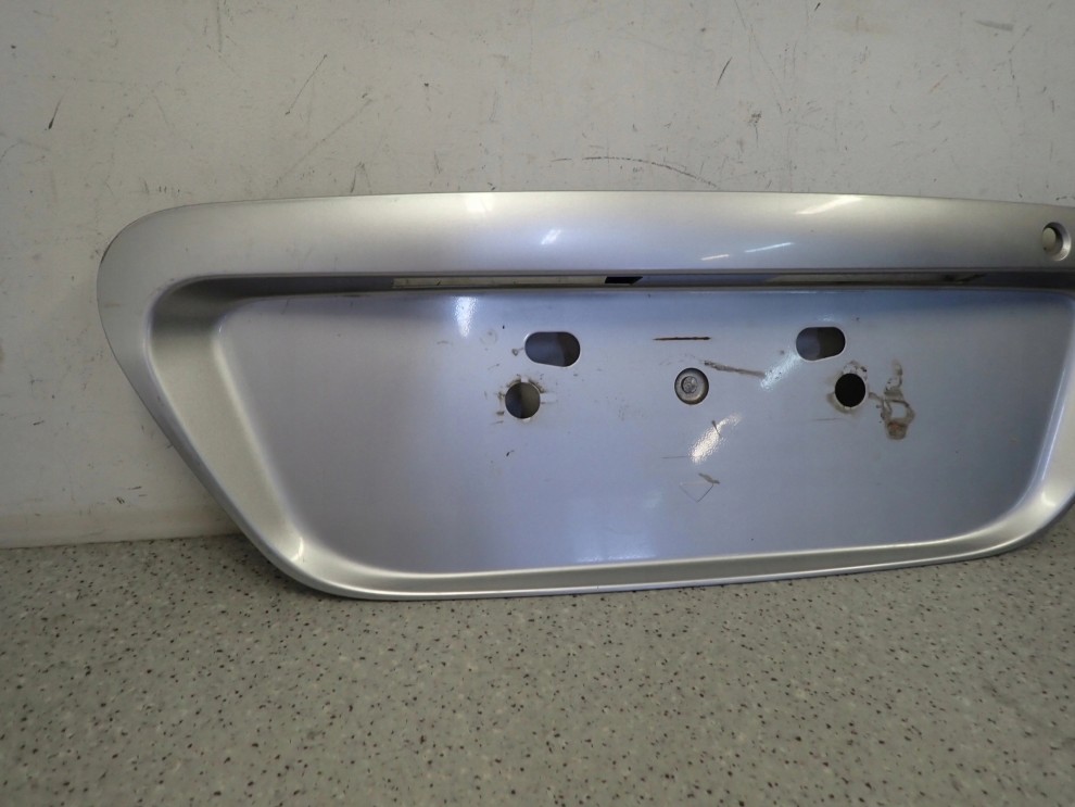 MITSUBISHI LANCER VII 03-07 LISTWA KLAPY BAGAŻNIKA BLENDA 2/6