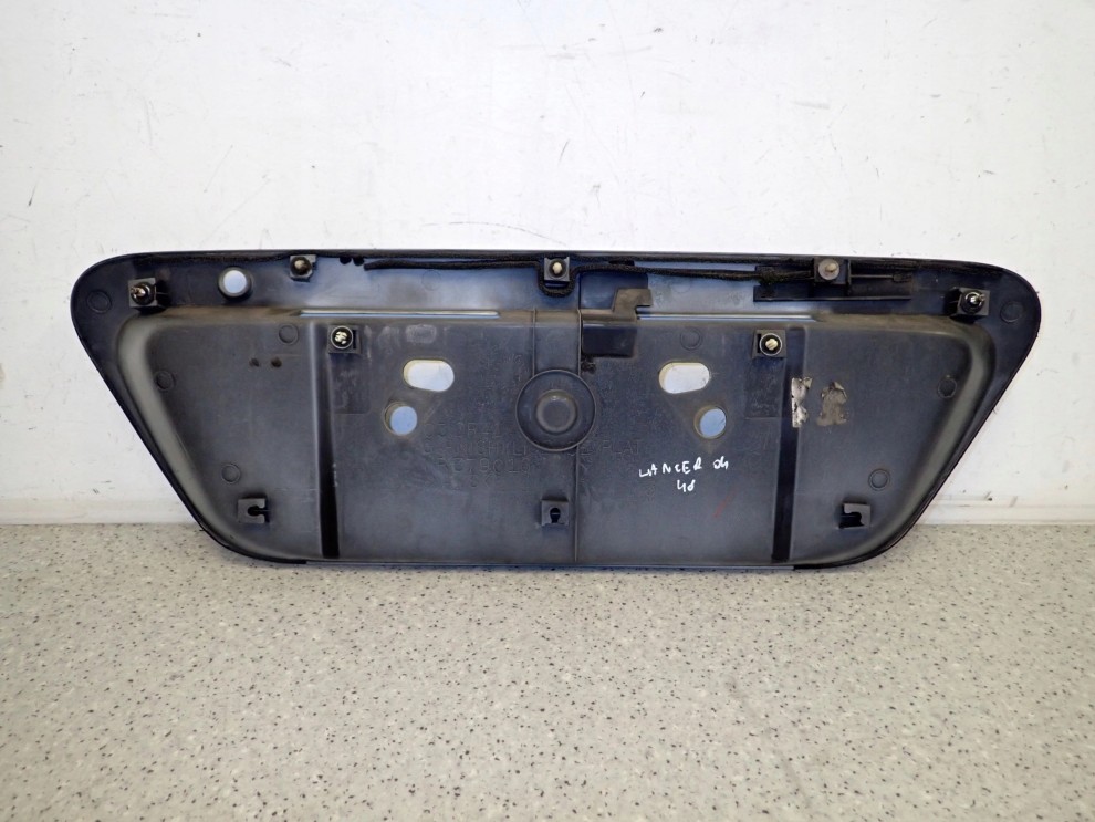 MITSUBISHI LANCER VII 03-07 LISTWA KLAPY BAGAŻNIKA BLENDA 4/6