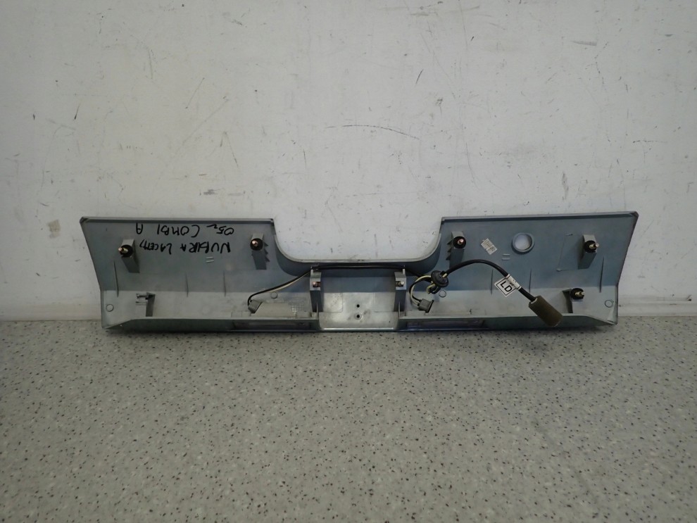 LACETTI NUBIRA KOMBI 03- LISTWA KLAPY BAGAŻNIKA 5/8