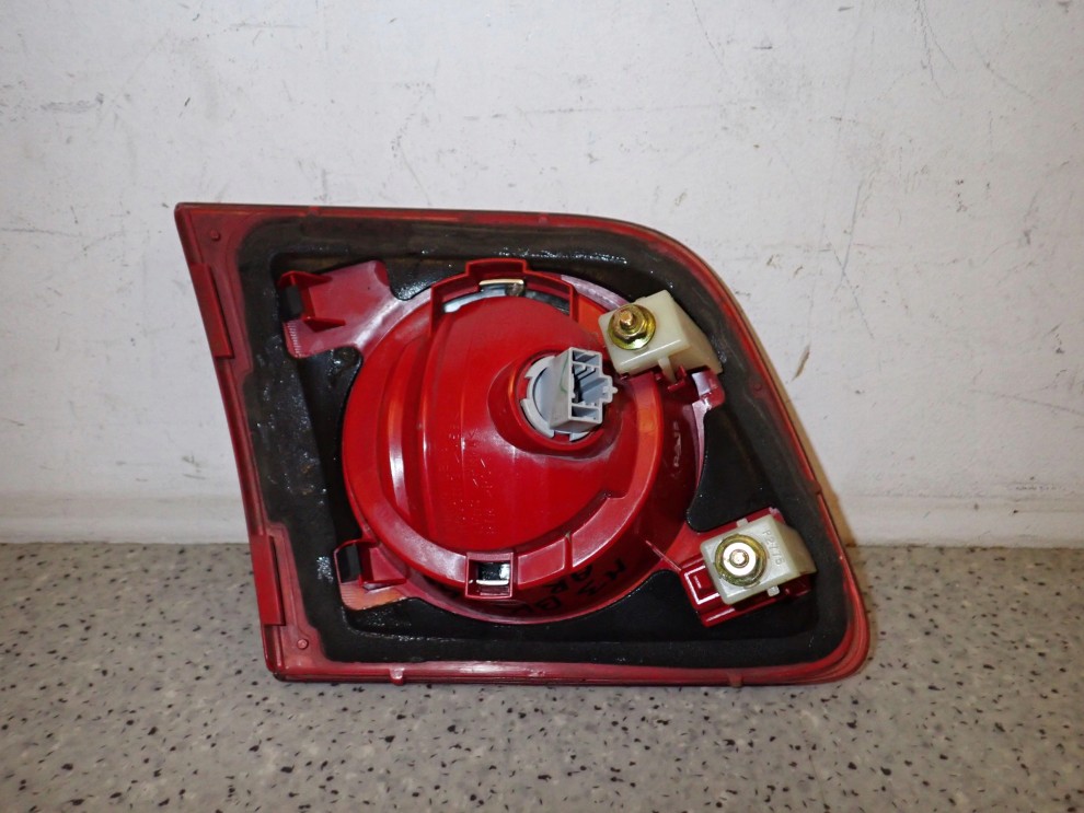 MAZDA 3 MAZDA3 03-05 SEDAN LAMPA TYLNA PRAWA KLAPY 4/5