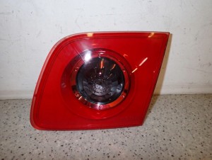 MAZDA 3 MAZDA3 03-05 SEDAN LAMPA TYLNA PRAWA KLAPY 1/5 MINIATURA