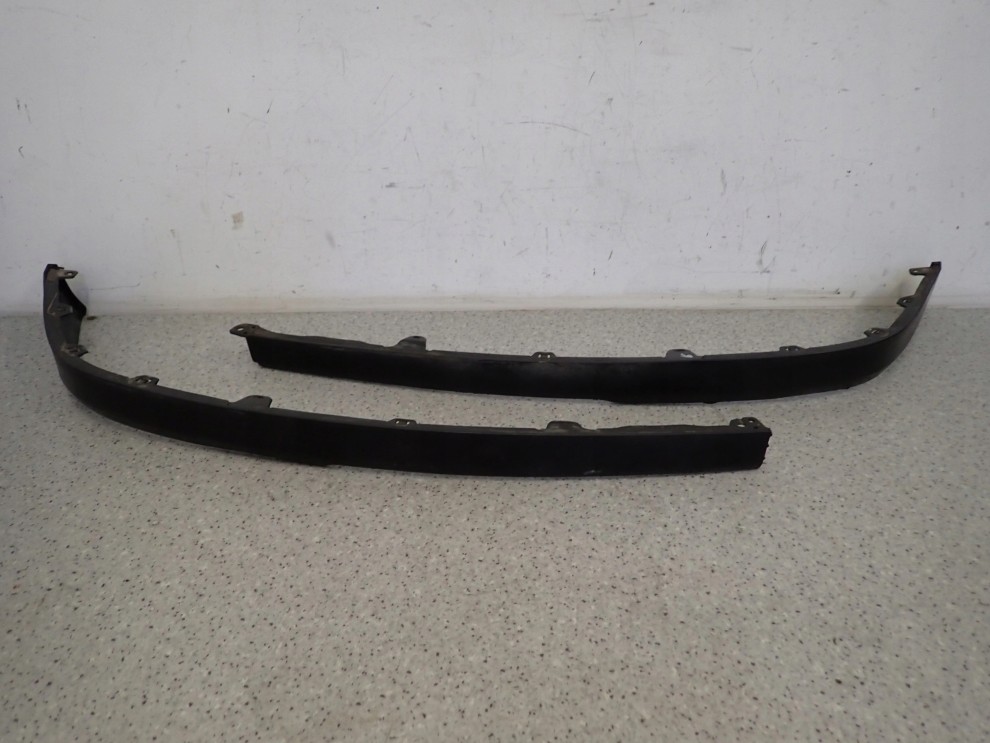 TOYOTA COROLLA E12 04- LISTWA ZDERZAKA PRZÓD LEWA PRAWA 1/8