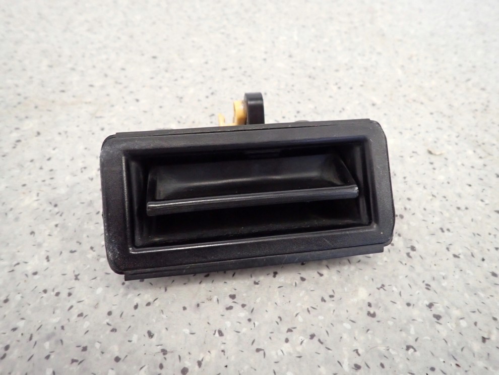 KIA RIO 05-10 KLAMKA KLAPY BAGAŻNIKA 1/3