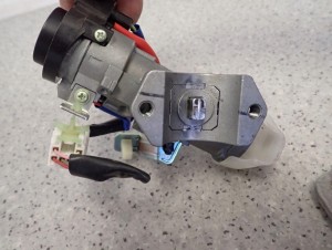 HYUNDAI I30 06-09 ZESTAW STARTOWY 1.6 CRDI STACYJKA KOMPUTER 8/8 MINIATURA