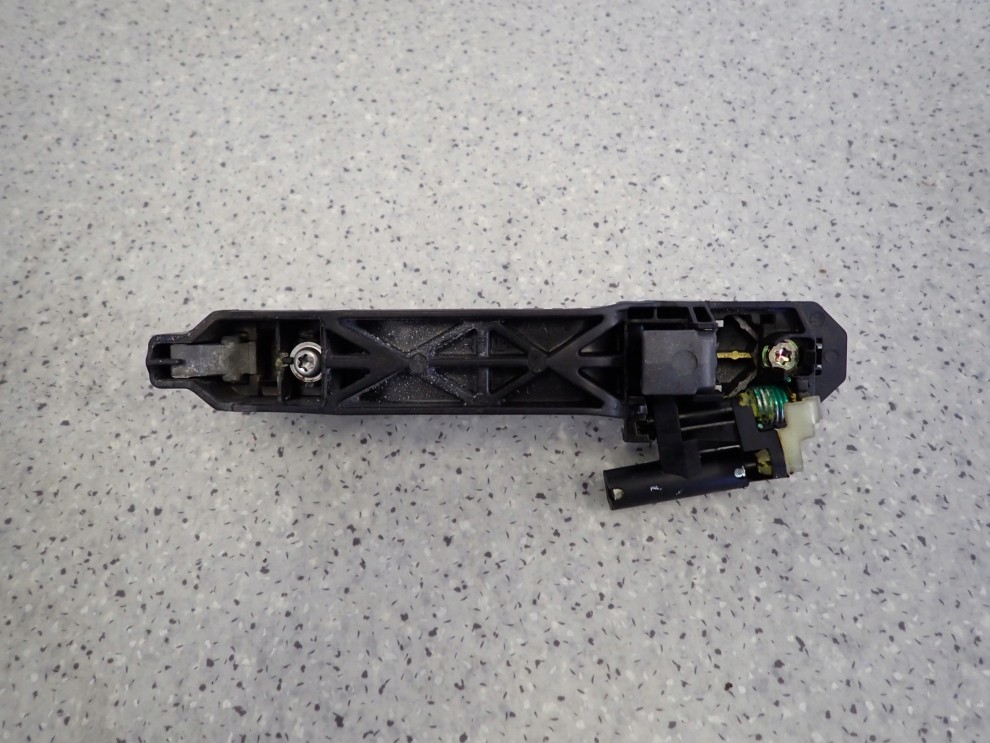 TOYOTA RAV4 RAV 4 II 00-05 KLAMKA TYLNA LEWA 1D4 4/5