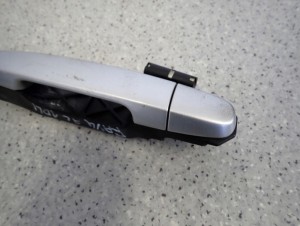 TOYOTA RAV4 RAV 4 II 00-05 KLAMKA TYLNA LEWA 1D4 3/5 MINIATURA