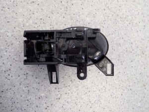 NISSAN MICRA K13 10-16 KLAMKA WEWNĘTRZNA DRZWI TYLNA PRAWA 4/6 MINIATURA